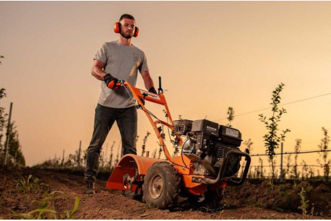 Najkorisnija dodatna oprema za kultivatore i kako je koristiti