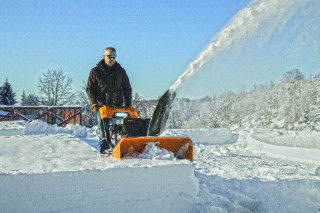 Motorni čistač snega Villager VST 120 