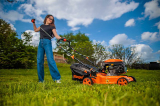 Motorna kosačica Villager Atlas 3010 T