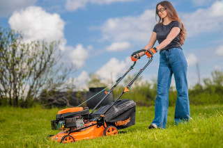 Motorna kosačica Villager Atlas 3010 T