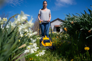 Akumulatorska kosačica Stiga Collector 132 AE 