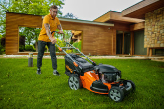 Motorna kosačica Villager Falcon 4111 H
