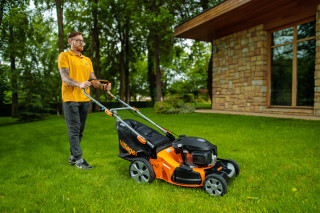 Motorna kosačica Villager Falcon 4111 H