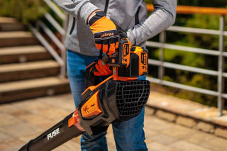 Fuse akumulatorski duvač za lišće VBV 2440 