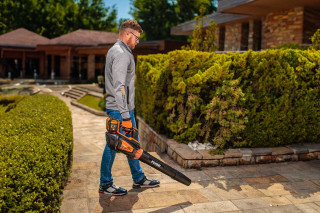 Fuse akumulatorski duvač za lišće VBV 2440 