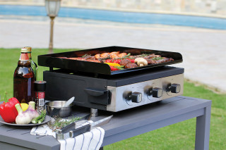 Plancha na gas sa tri gorionika 