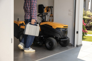 Akumulatorska traktor kosačica Stiga Estate 384 E ePower Pro 