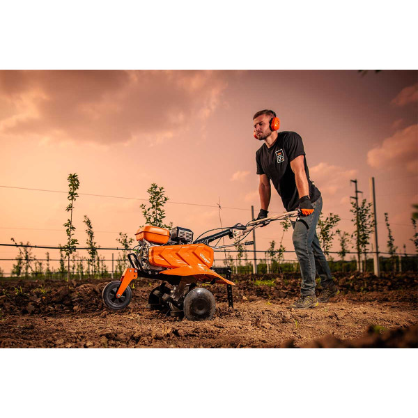 Motorni kultivator Villager Prime VTB 842