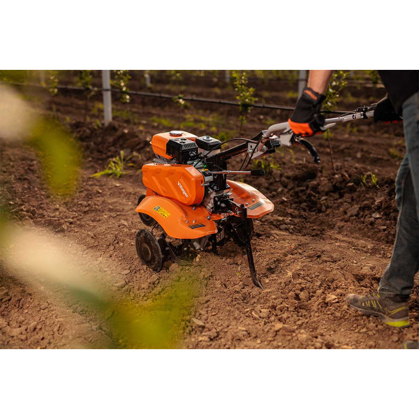 Motorni kultivator Villager Prime VTB 842 