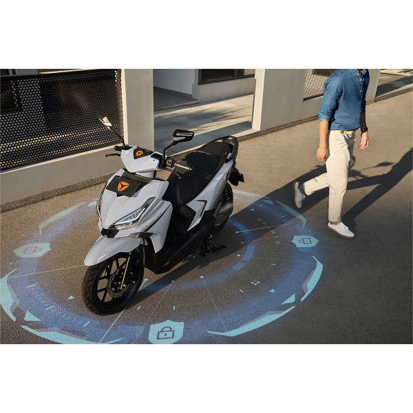 Baterijski skuter Yadea Velax 72V 30Ah Li - sivi 