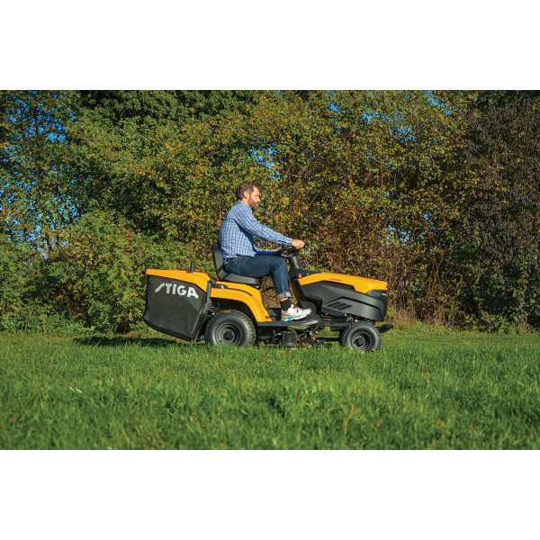 Akumulatorska traktor kosačica Stiga Estate 384 E ePower Pro 