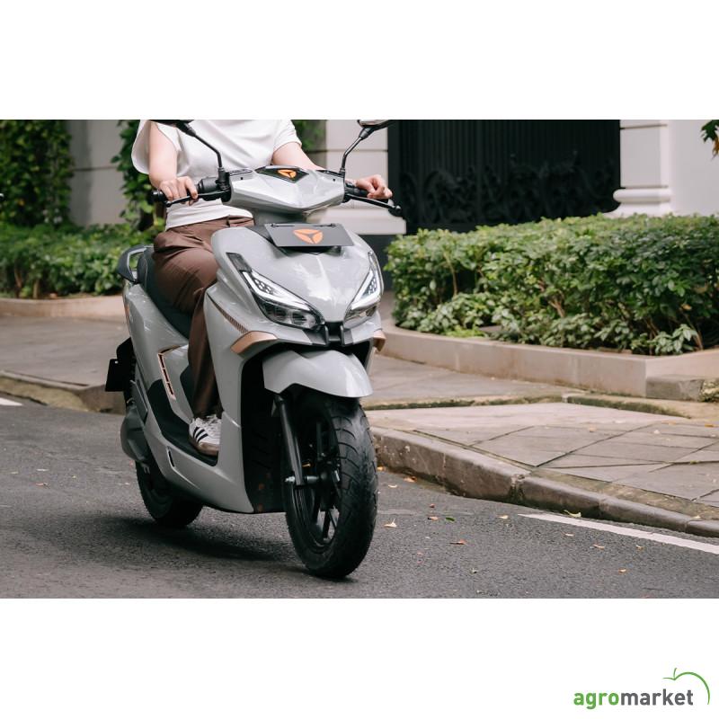 Baterijski skuter Yadea Velax 72V 30Ah Li - sivi 
